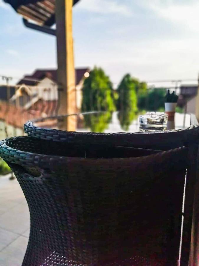 Casa File De Poveste Târgu Jiu Eksteriør billede